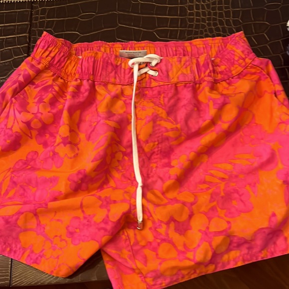 2xlist slightly used Mens swim shorts great condition size large